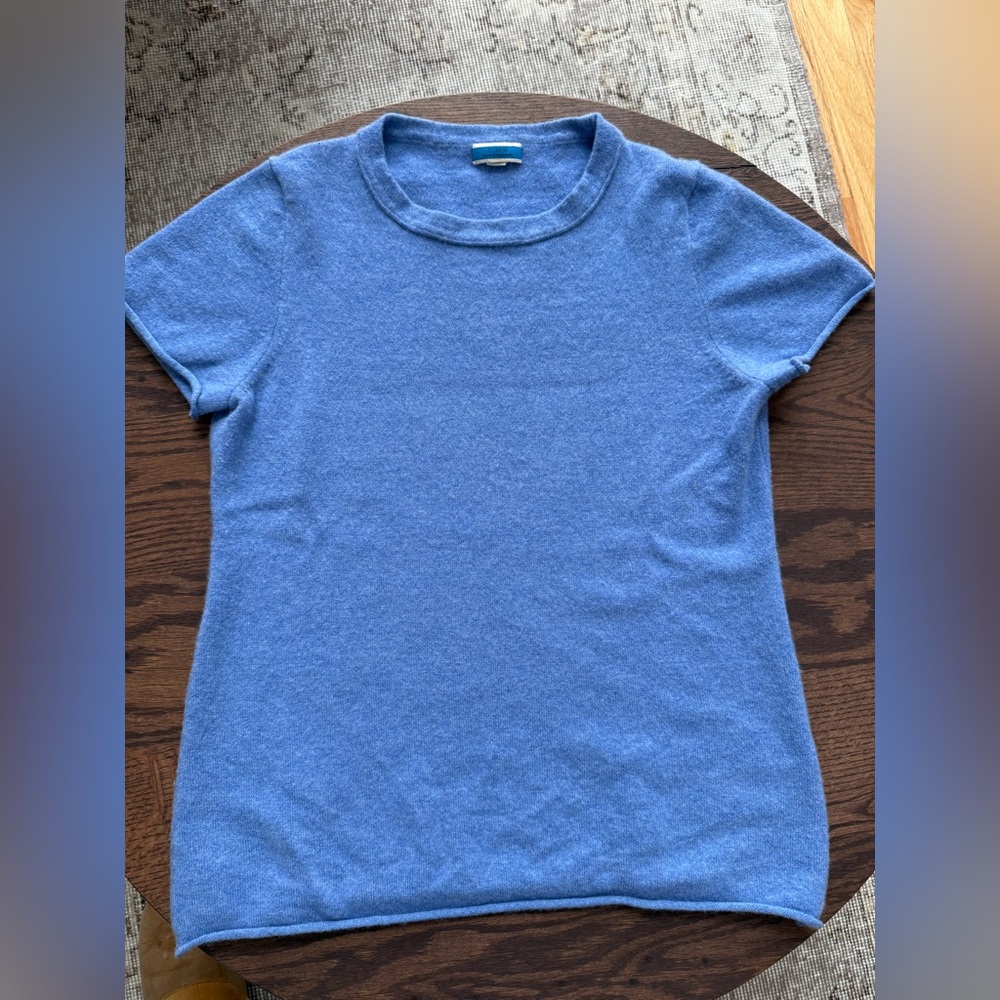 J.Crew women’s blue cashmere short sleeve sweater, size L